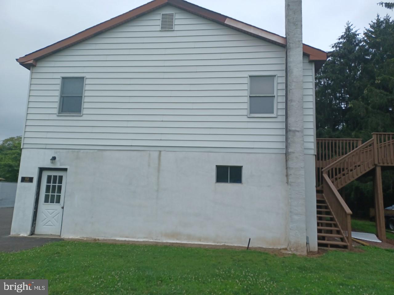 1525 Yardley Newtown Rd #apt. 1 (rear) Property Photo 2