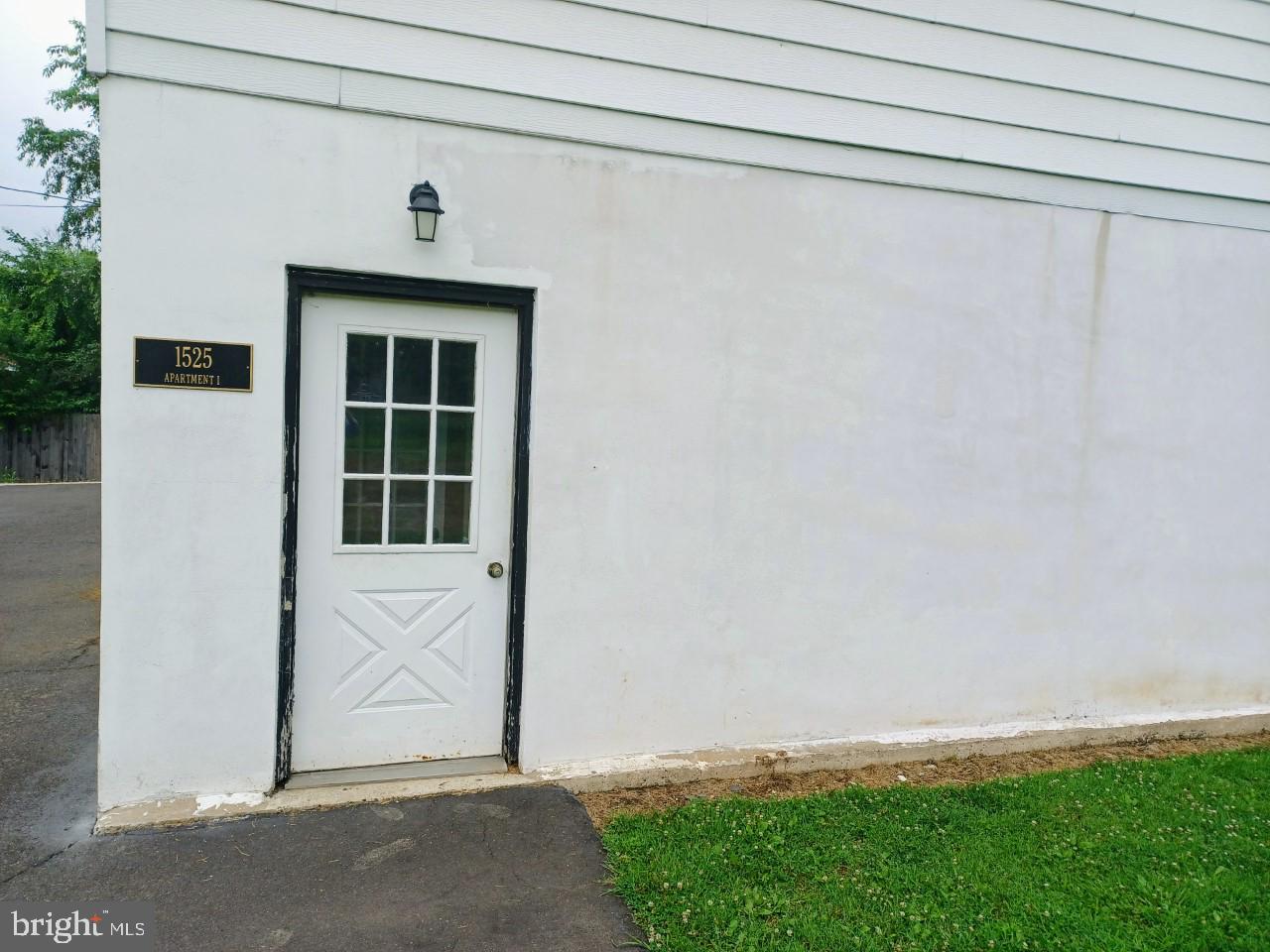 1525 Yardley Newtown Rd #apt. 1 (rear) Property Photo 3