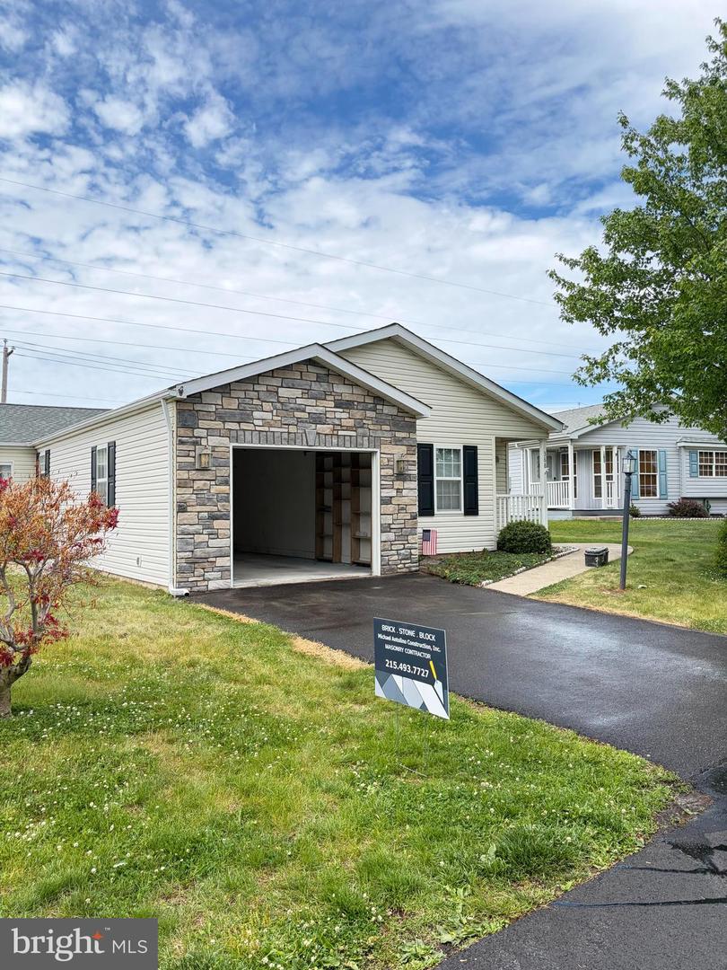 368 Countryside Cir Property Photo 4