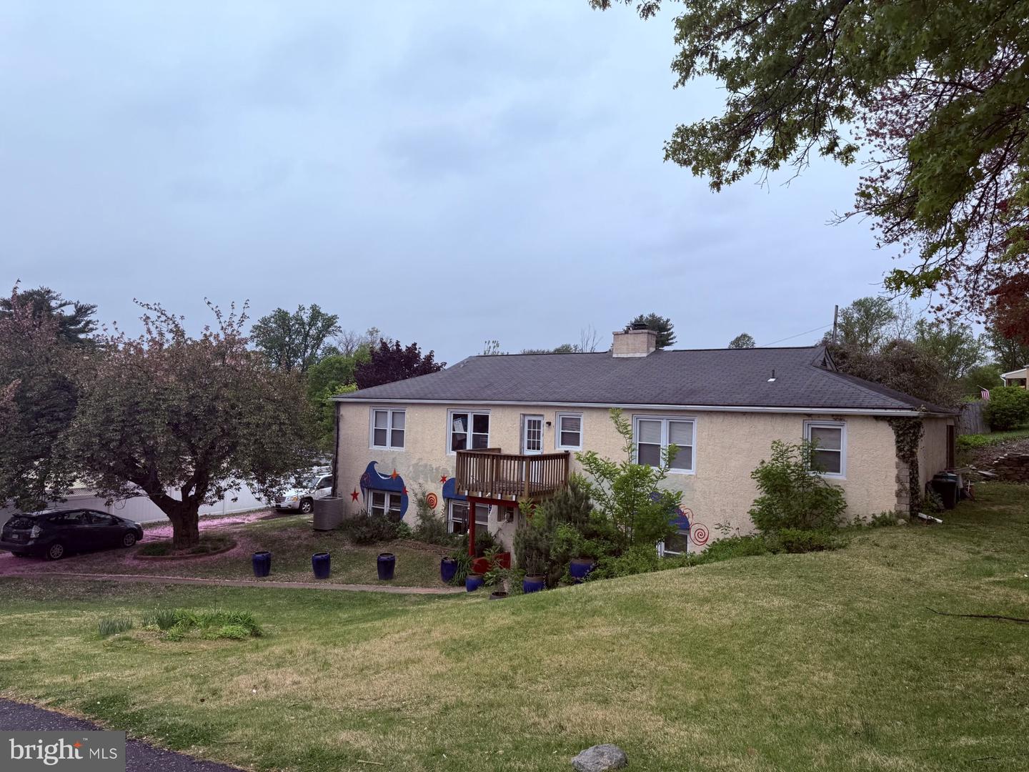 121 Windswept Dr Property Photo 1