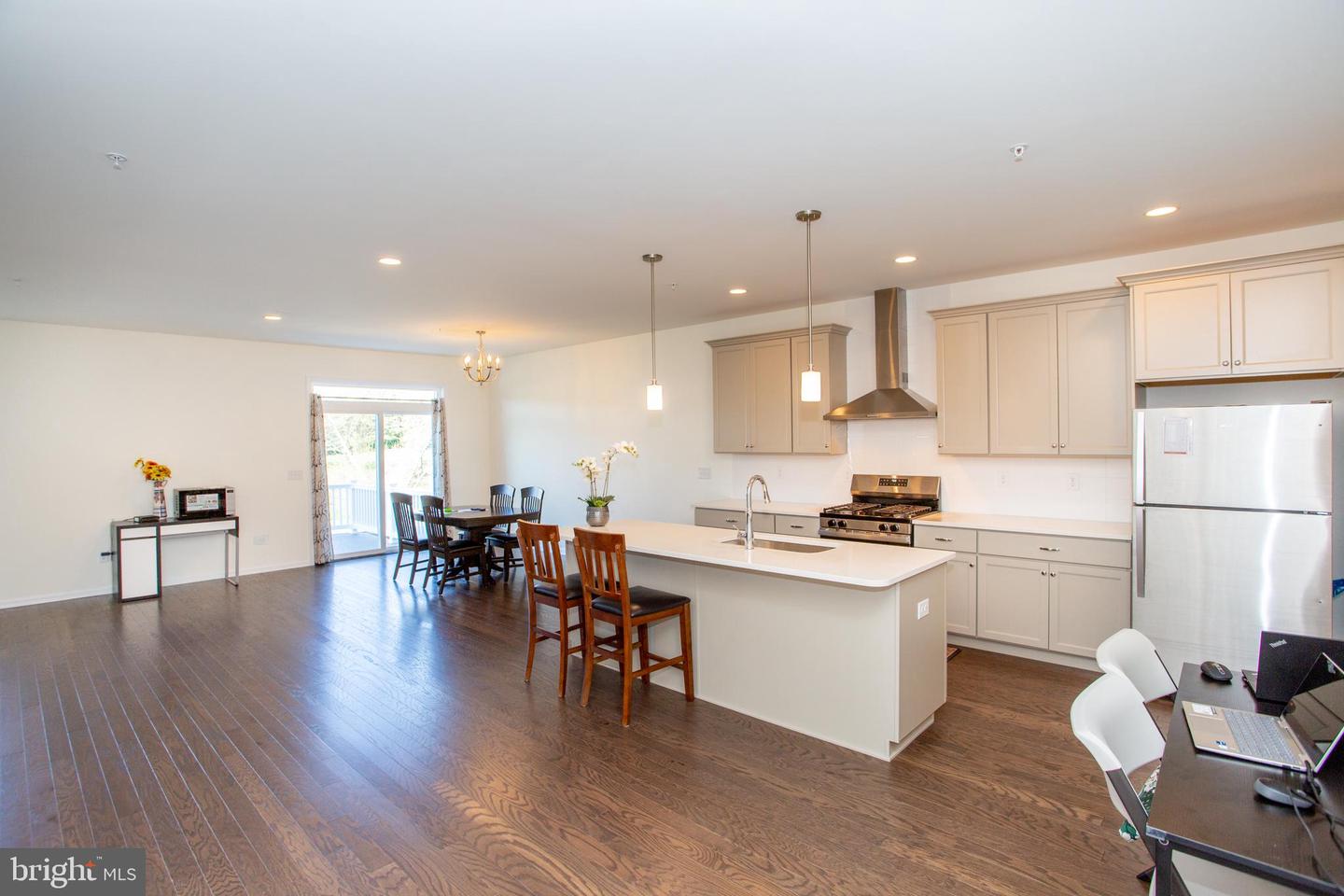 44 Parry Way Property Photo 3