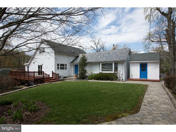 35 BEULAH RD Property Photo 1