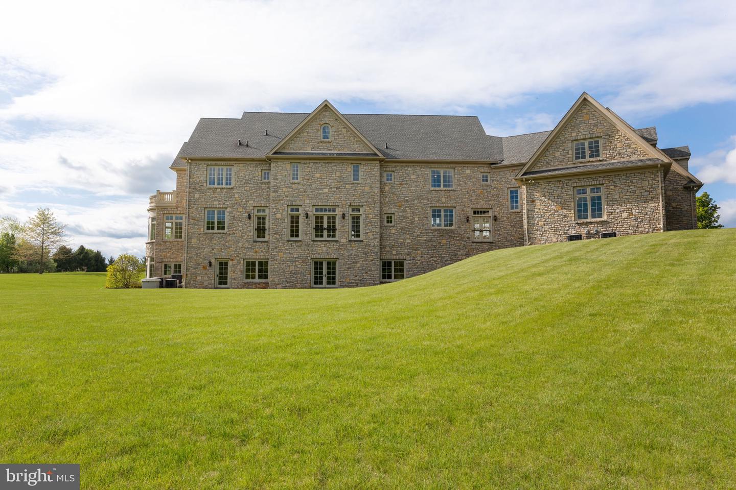 10 Stonebridge Crossing Rd Property Photo 89