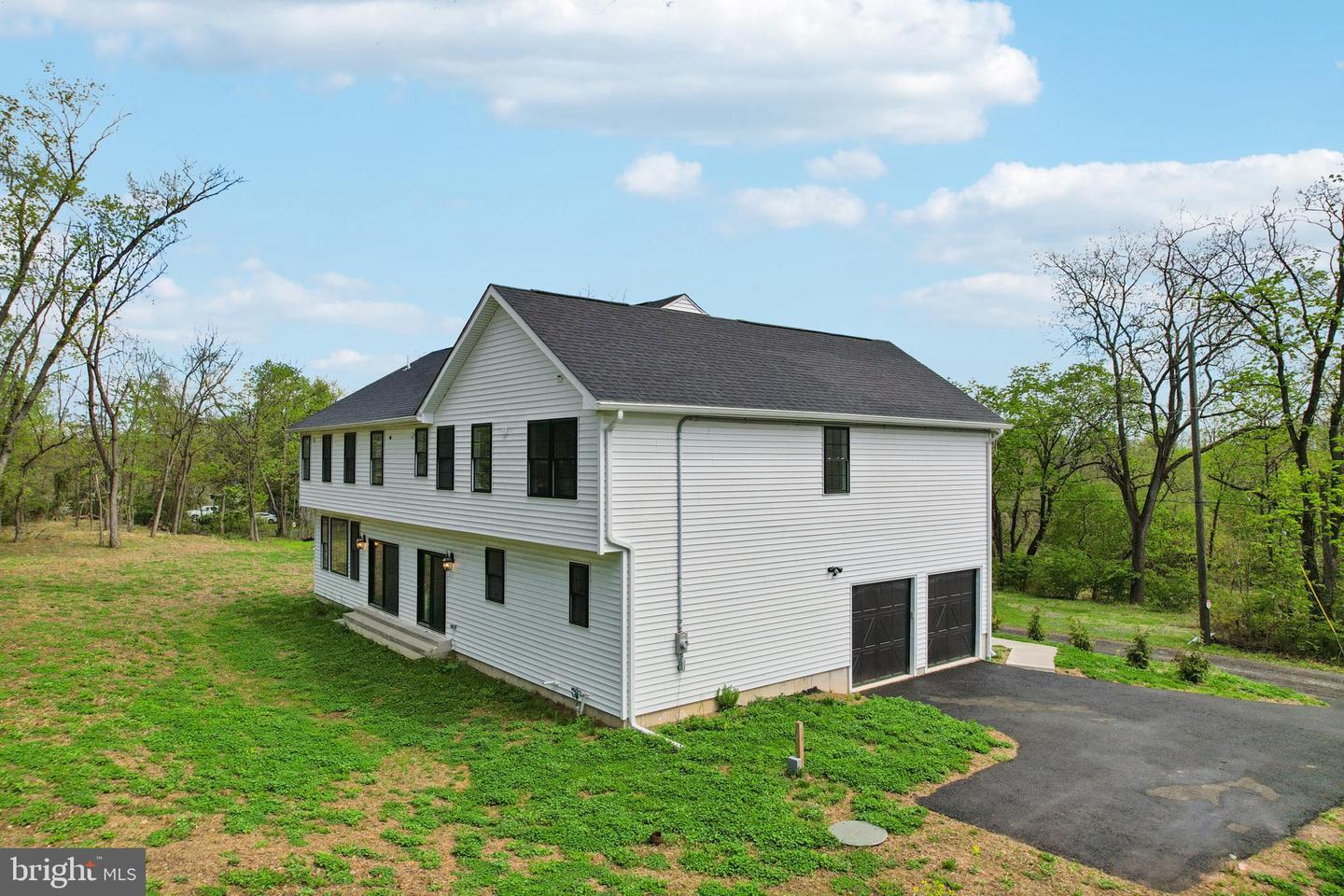 2627 County Line Rd Property Photo 4