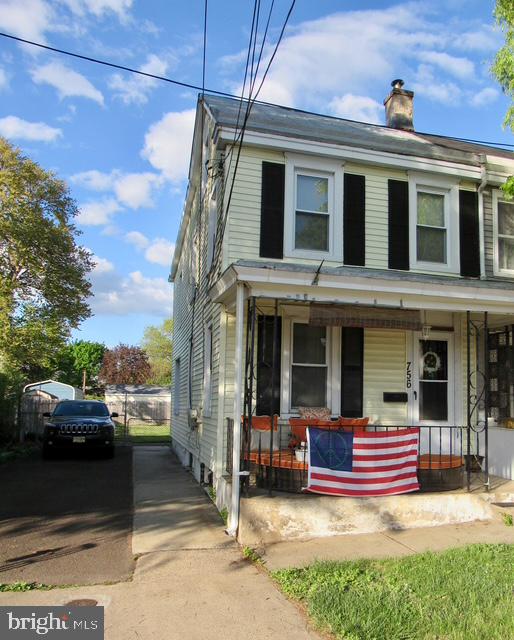 756 Cheston Ave Property Photo 2