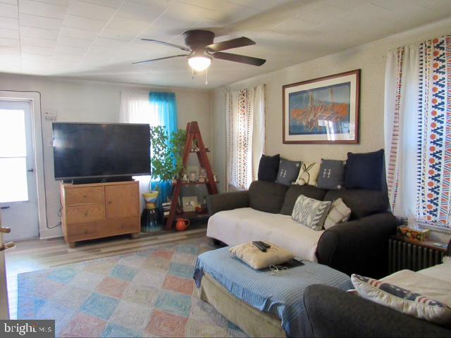 756 Cheston Ave Property Photo 4