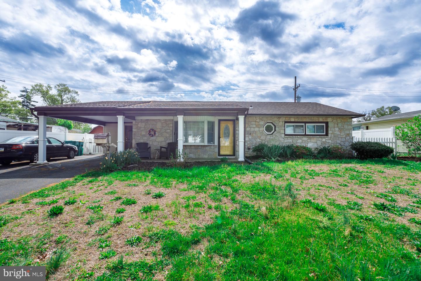 80 Thornridge Dr Property Photo 1