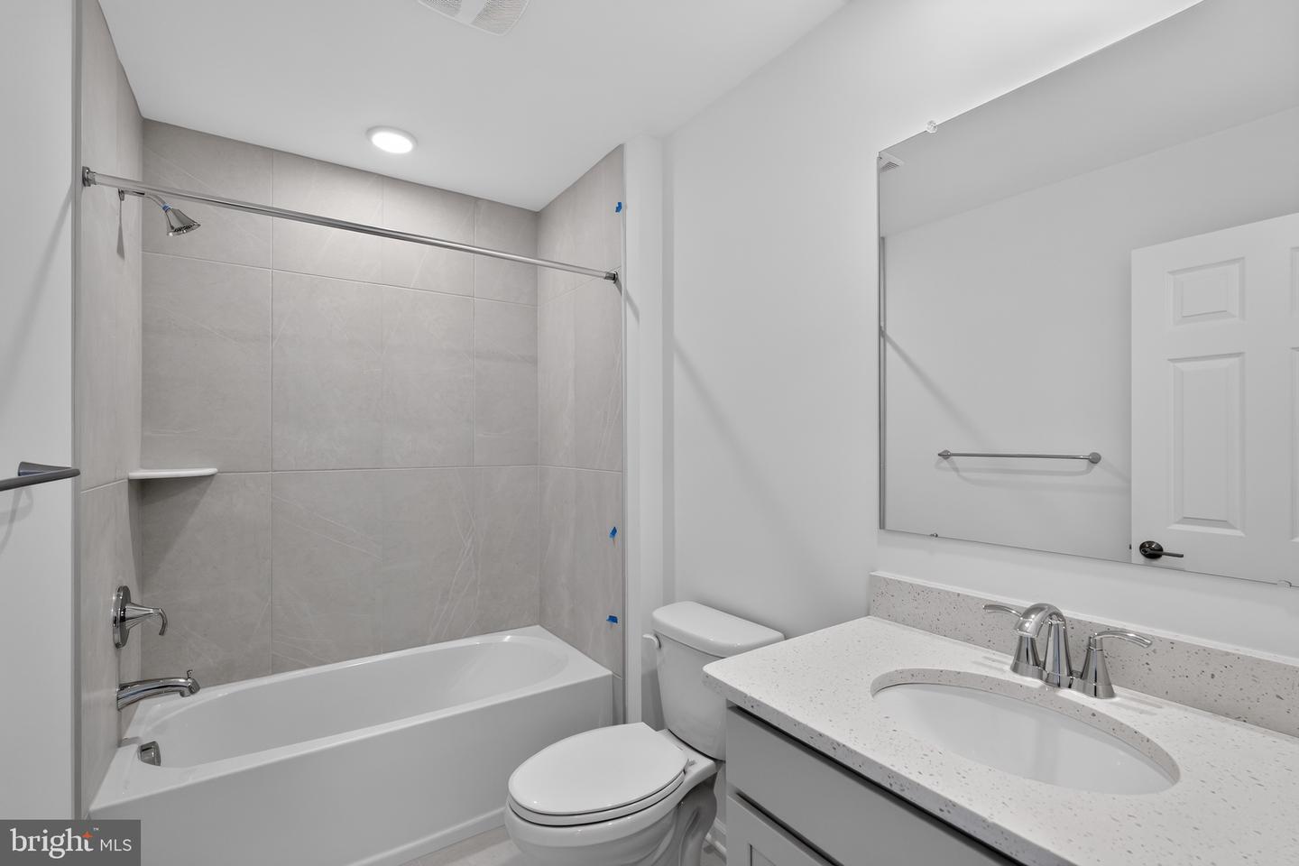 51 Chaucer Ct Property Photo 20