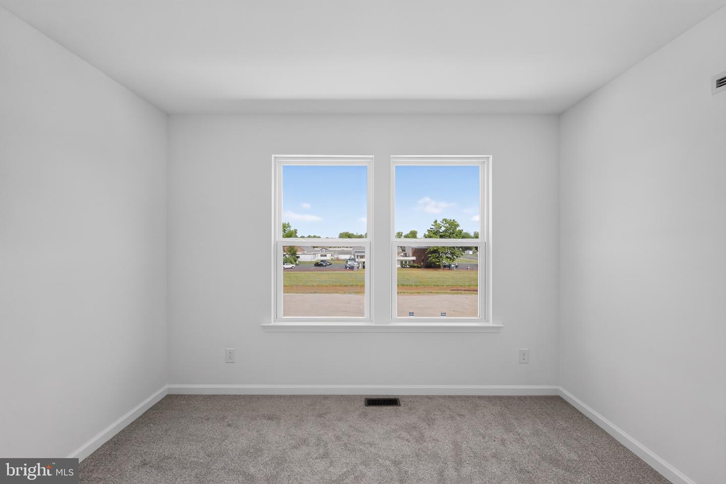51 Chaucer Ct Property Photo 28