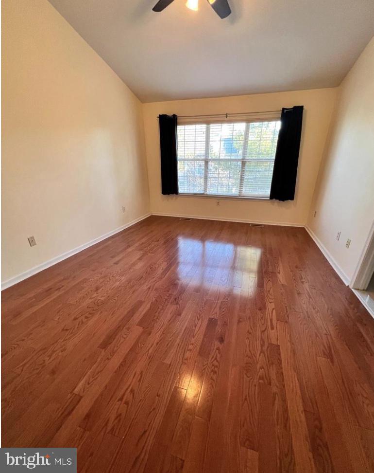 3303 Sterling Rd Property Photo 10