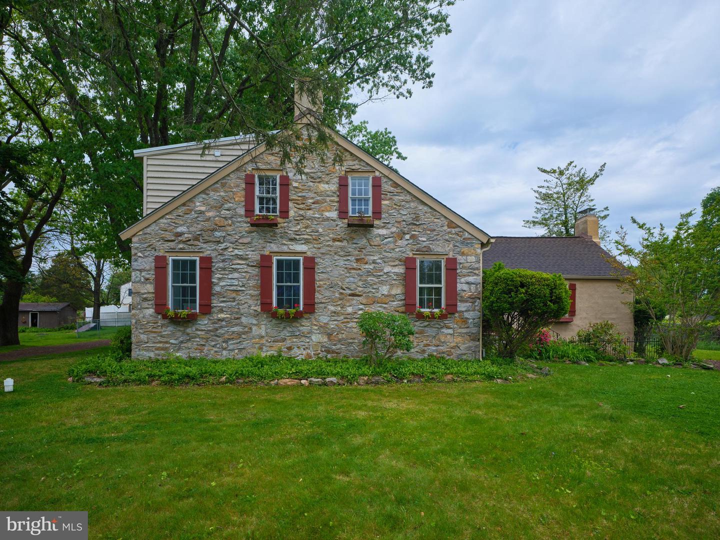 1465 Makefield Rd Property Photo 2