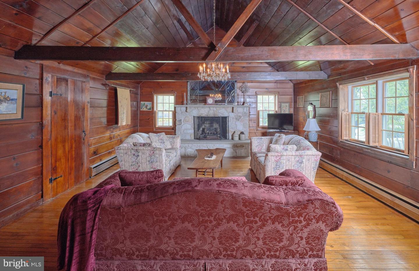 1465 Makefield Rd Property Photo 7