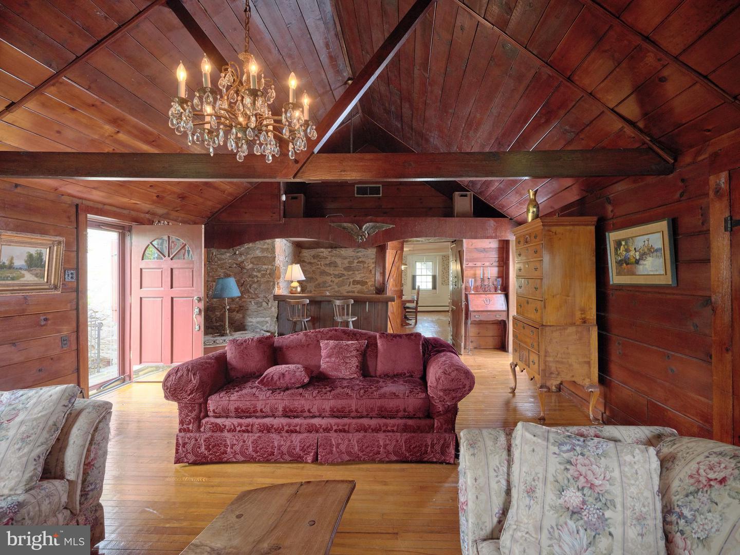 1465 Makefield Rd Property Photo 10