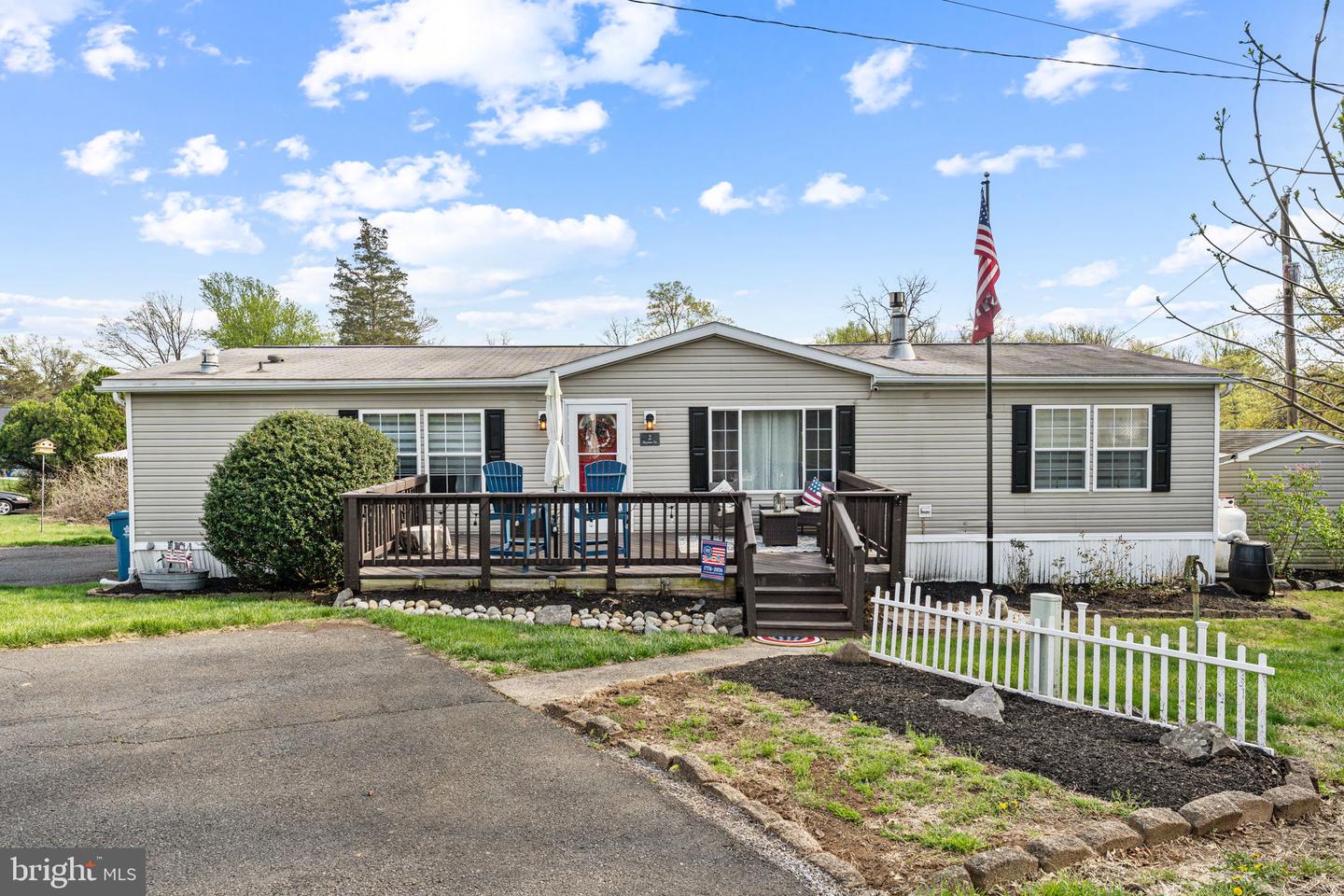 2 Skyview Dr Property Photo 1