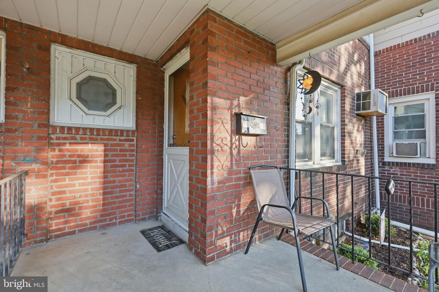 2110 Wilson Ave Property Photo 1
