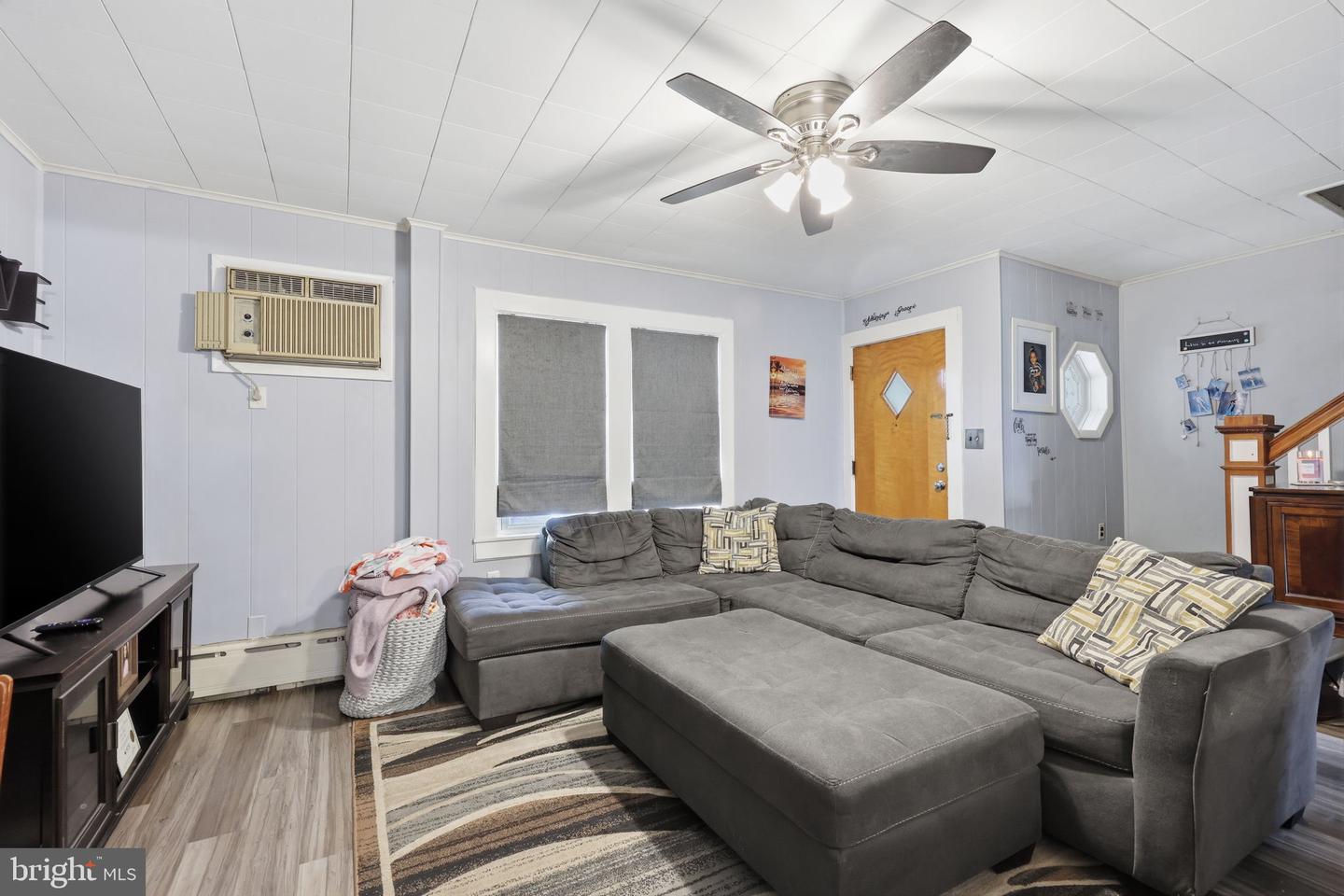 2110 Wilson Ave Property Photo 5