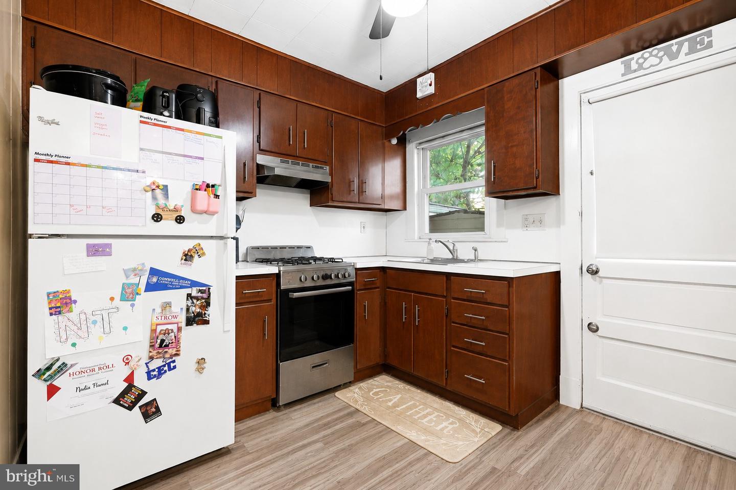 2110 Wilson Ave Property Photo 6
