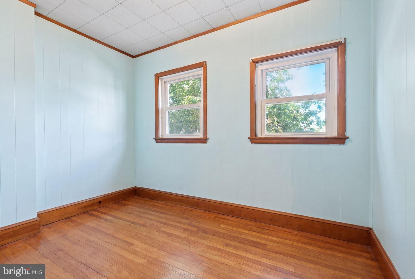 2110 Wilson Ave Property Photo 17
