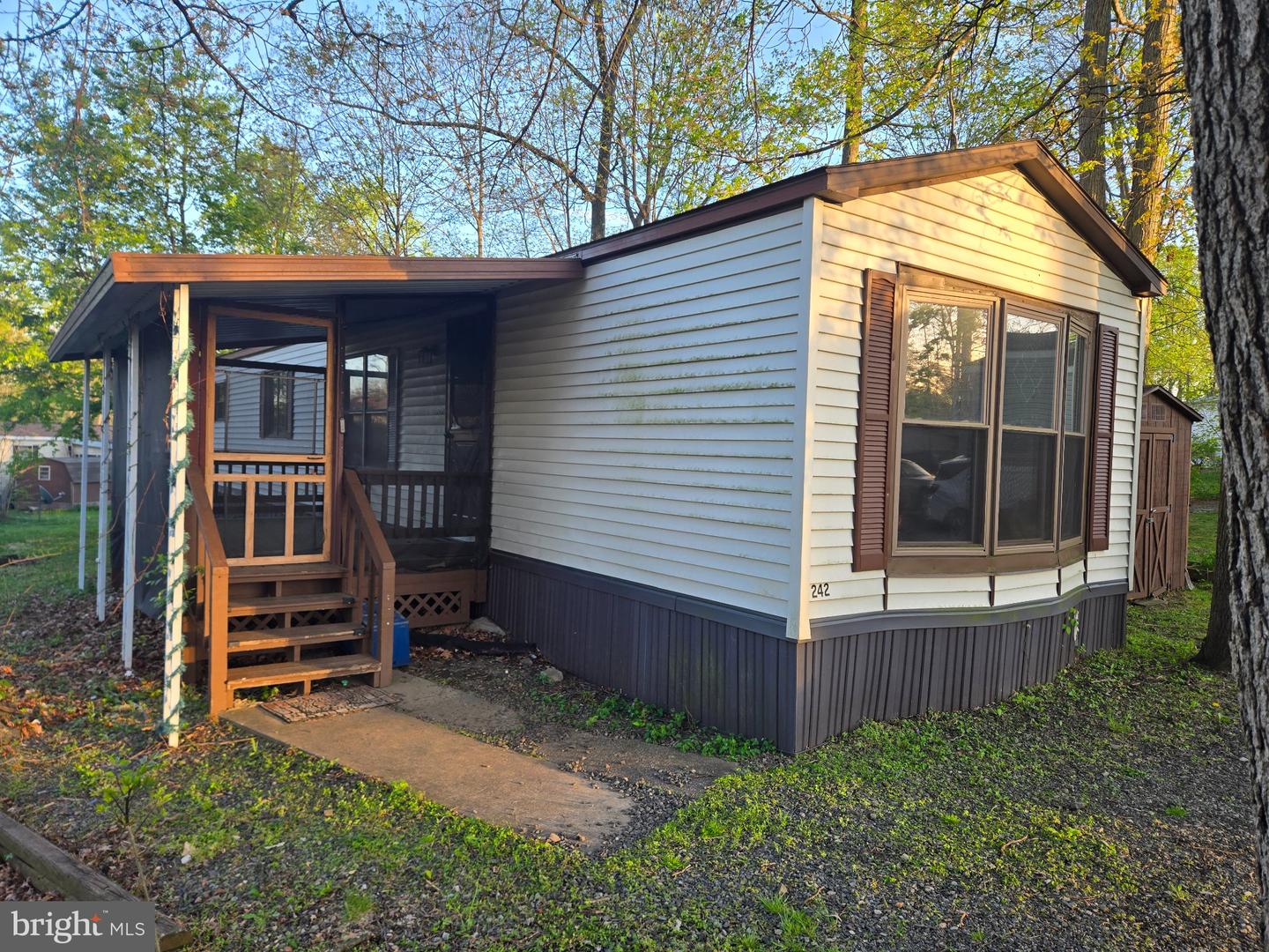 242 Dogwood Dr Property Photo 1
