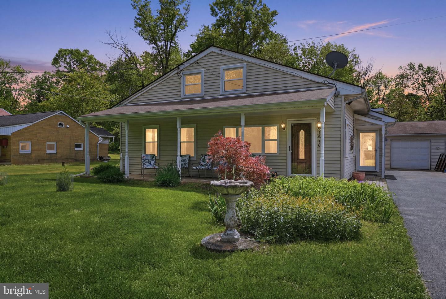 1696 Chestnut Ridge Rd Property Photo 1