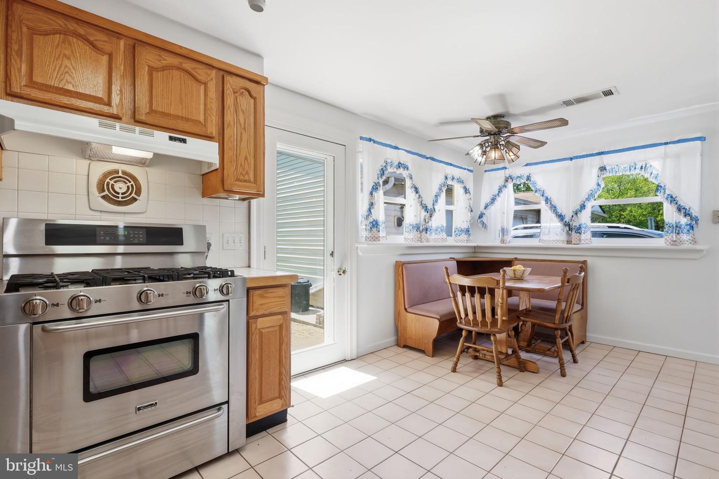 1696 Chestnut Ridge Rd Property Photo 14
