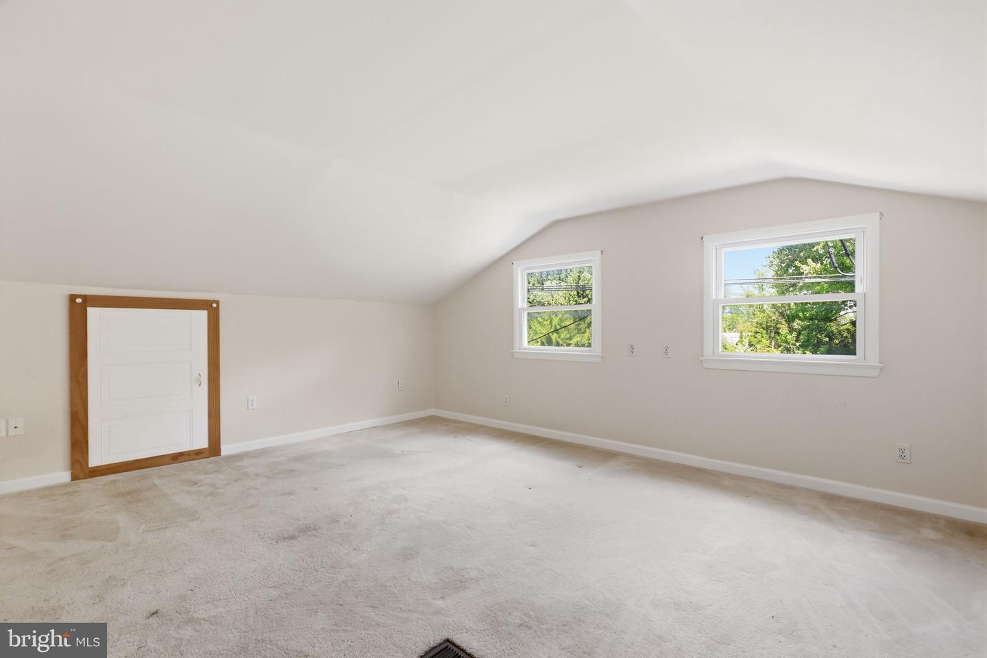 1696 Chestnut Ridge Rd Property Photo 17