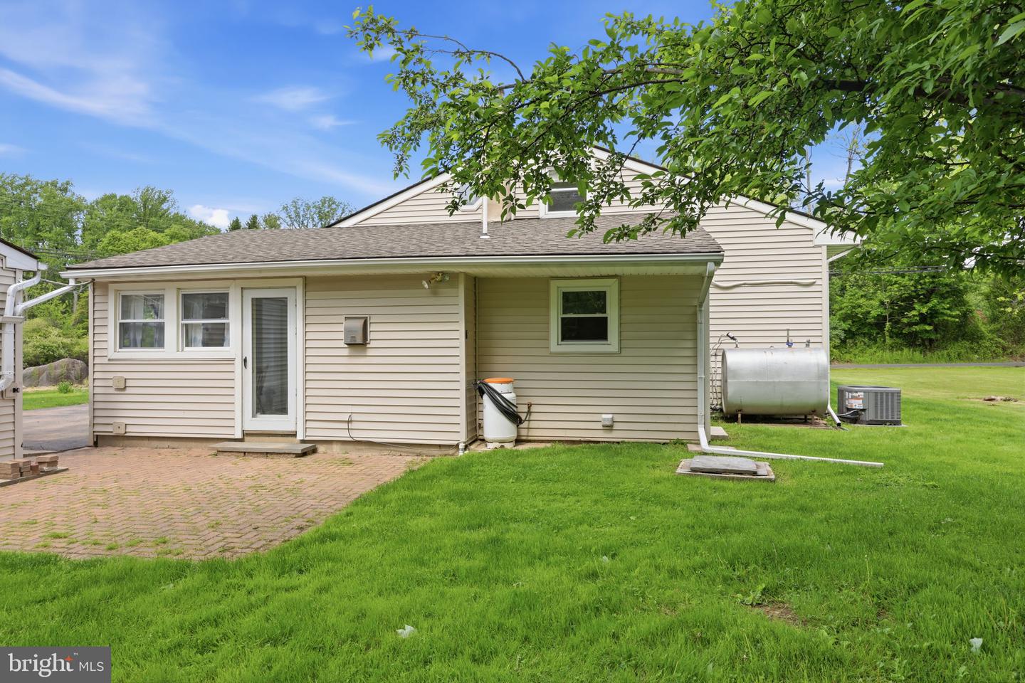 1696 Chestnut Ridge Rd Property Photo 31