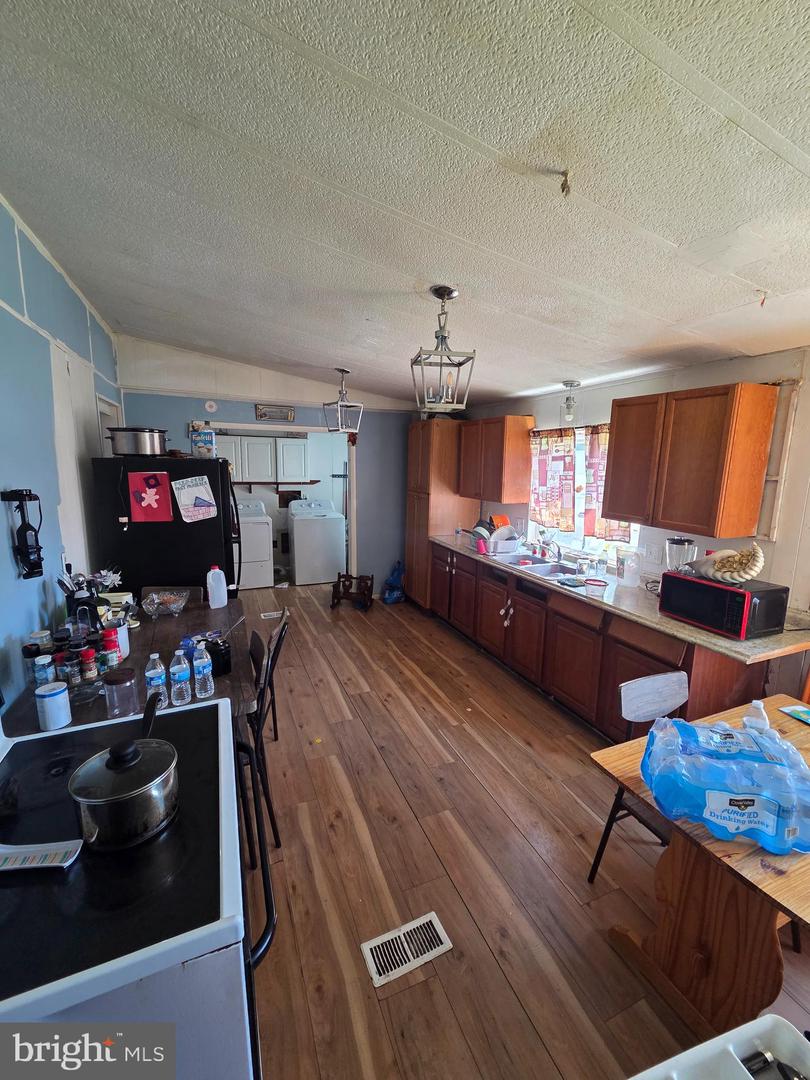 3072 Chandler Dr Property Photo 4