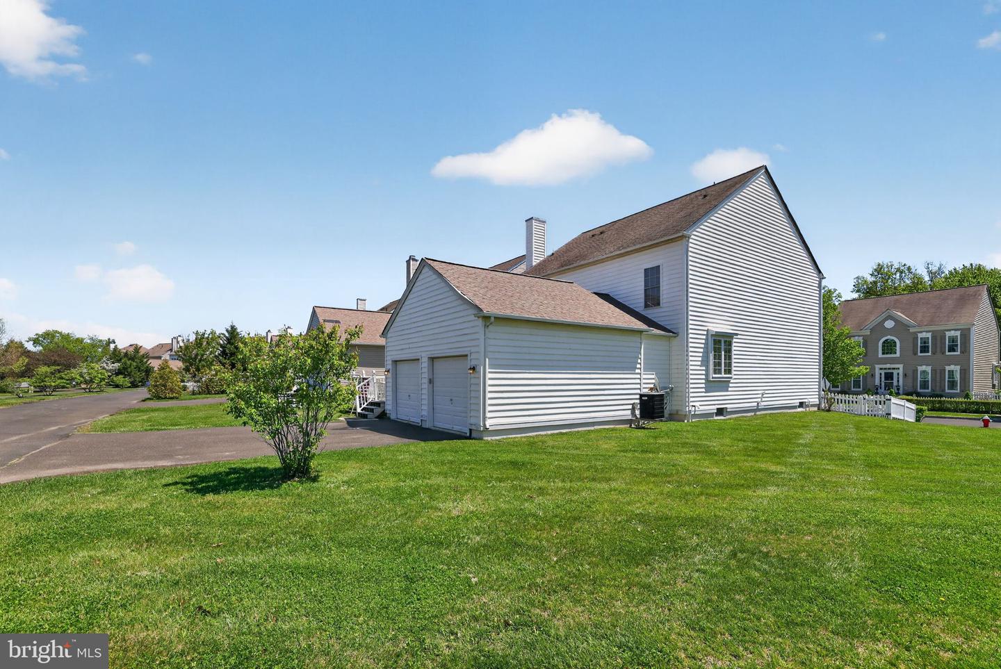 10 Croft Dr Property Photo 3