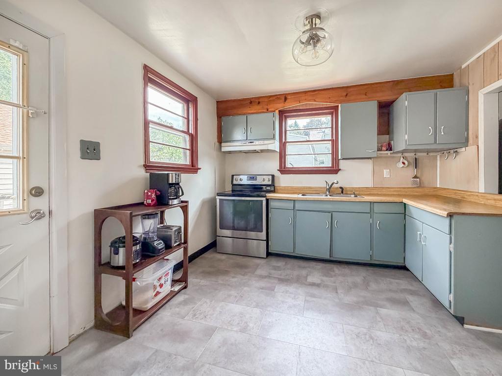 478 Cedar Ave Property Photo 8