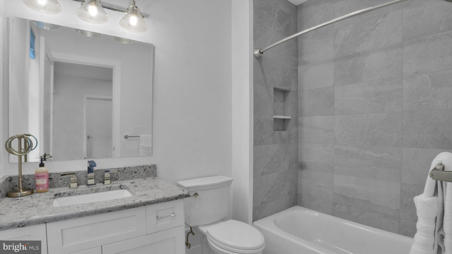 171 N Main St #unit 2 Property Photo 34