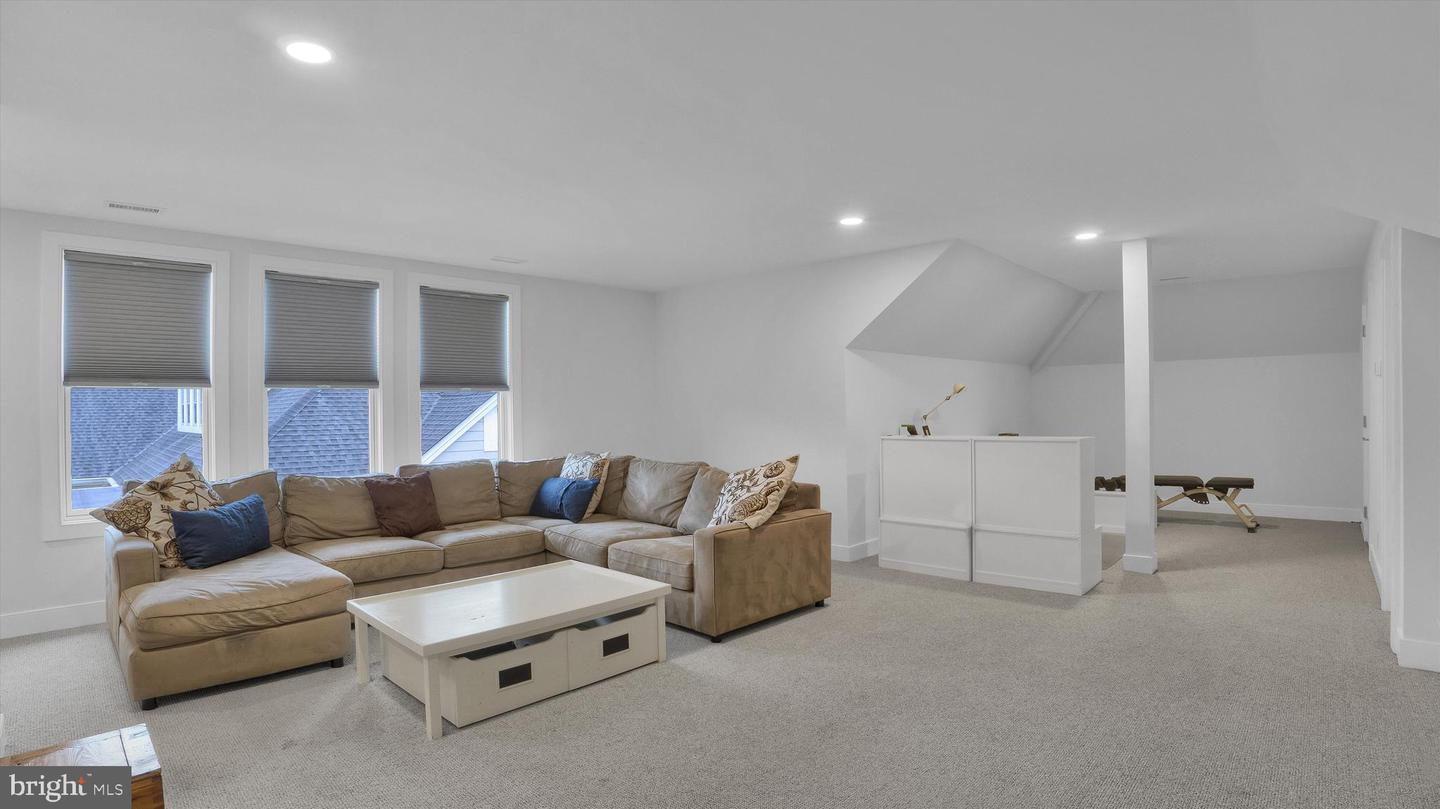 171 N Main St #unit 2 Property Photo 40