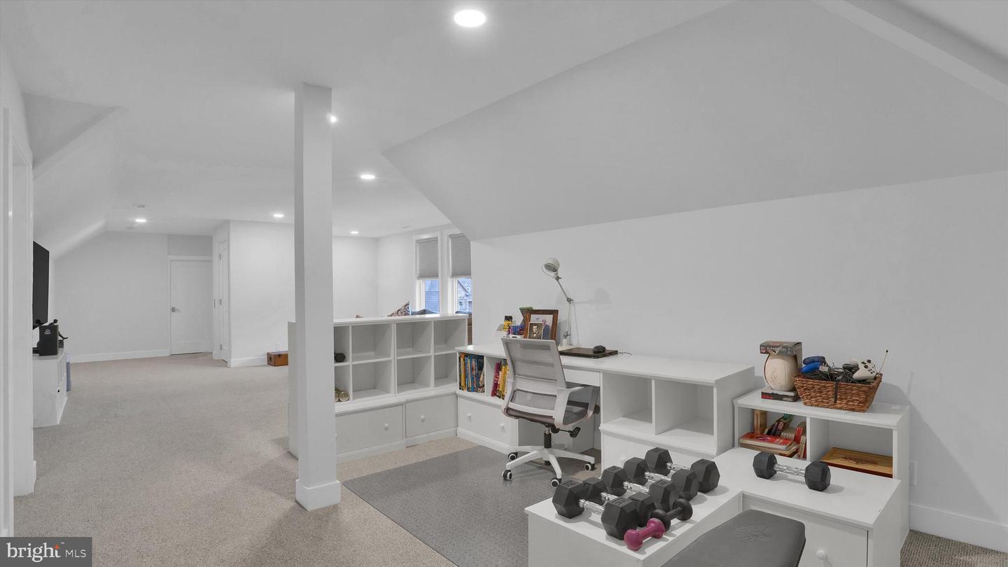 171 N Main St #unit 2 Property Photo 42