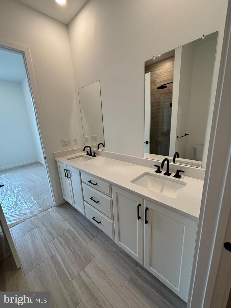 PABU2120820 Property Photo 11