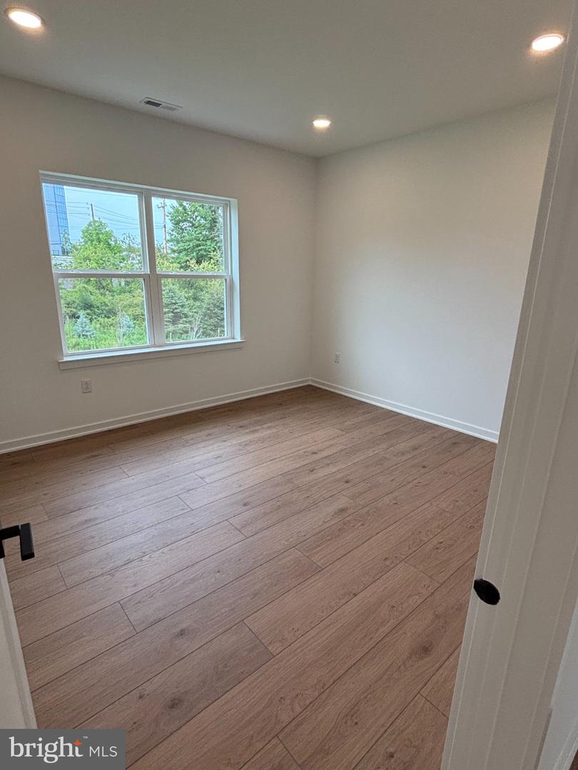 PABU2120820 Property Photo 20