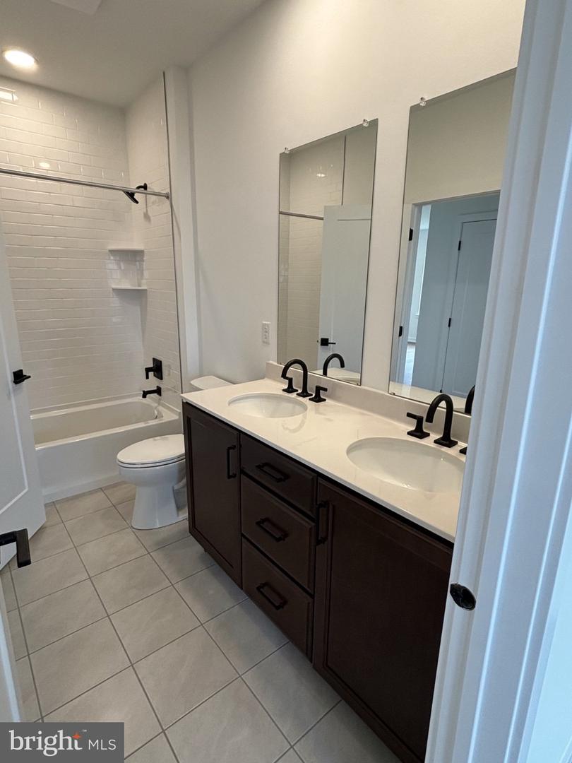 PABU2120820 Property Photo 24