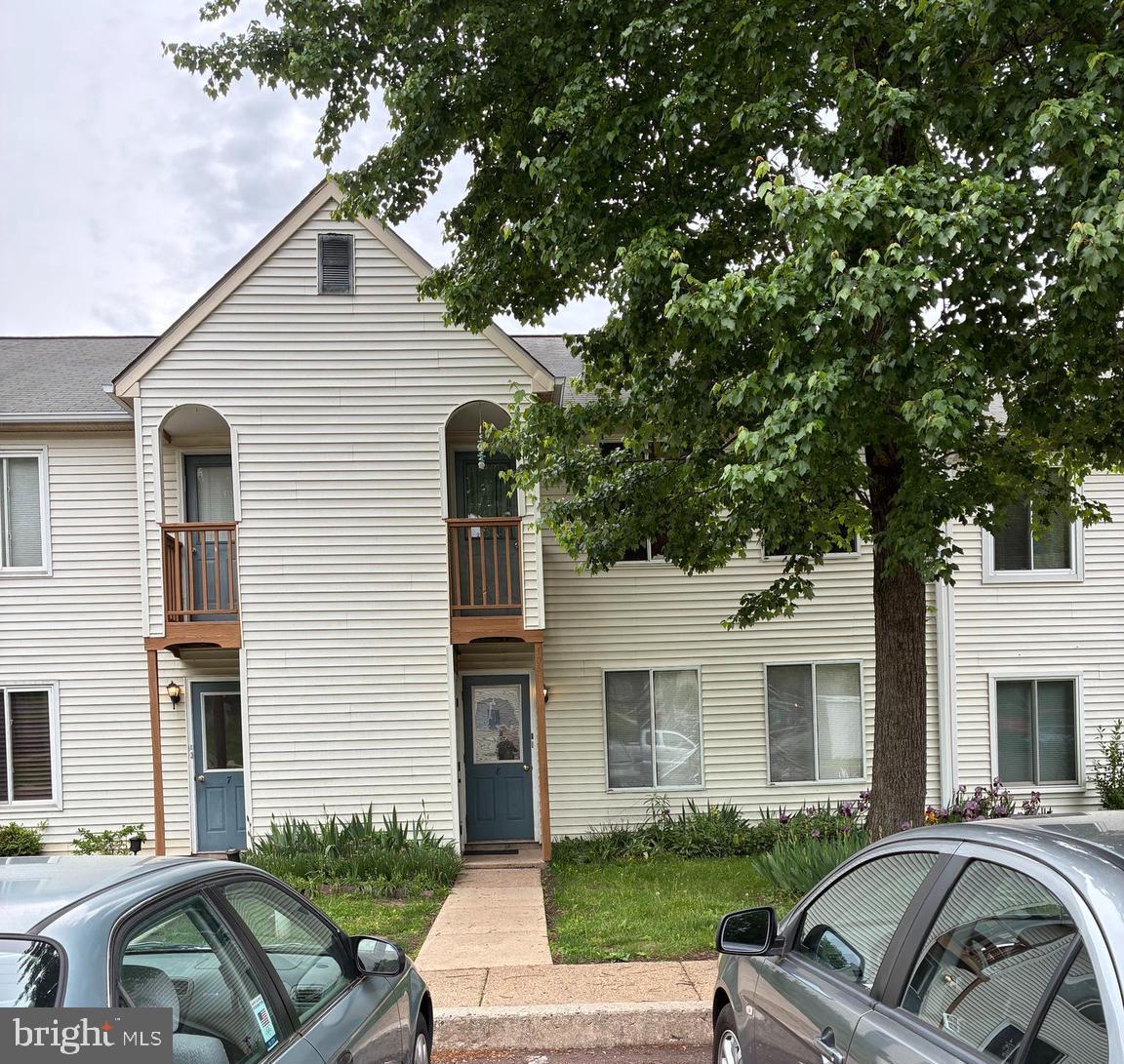 8-a Kittery Ct Property Photo 1