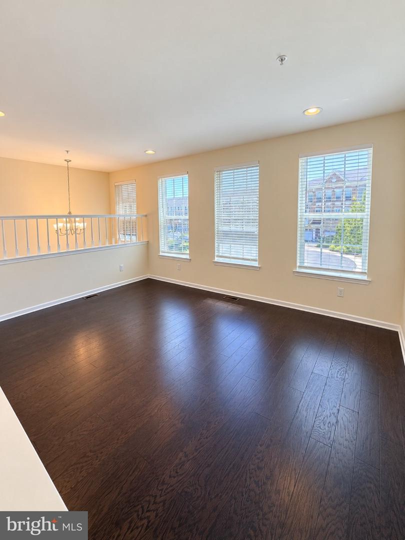 2313 Macis Cir Property Photo 4