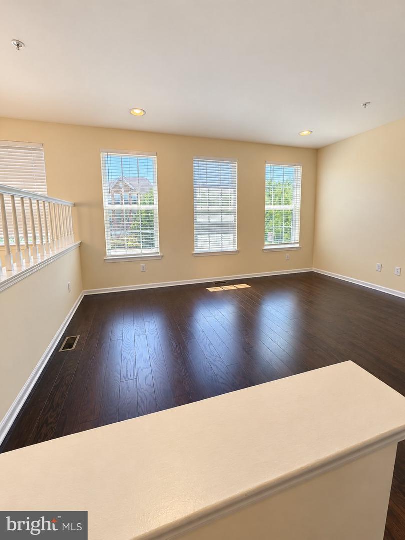 2313 Macis Cir Property Photo 5