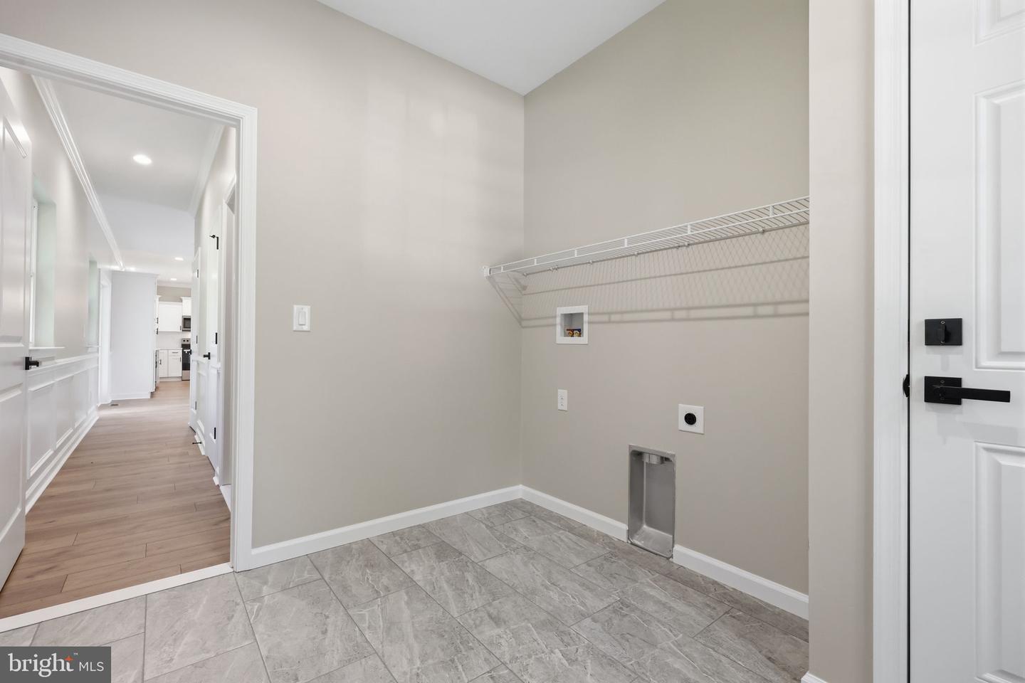 891 Reading Ave Property Photo 23