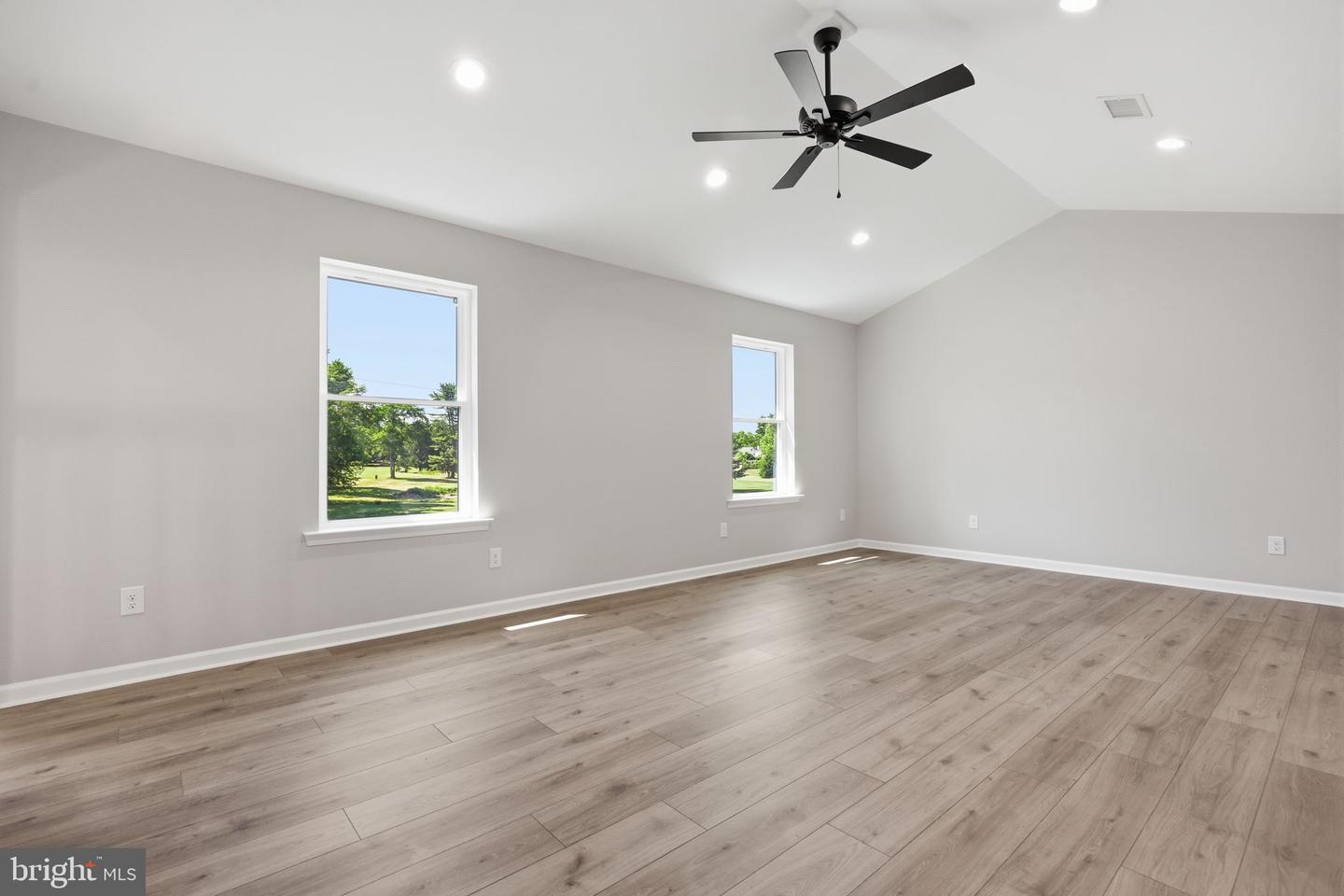 891 Reading Ave Property Photo 35
