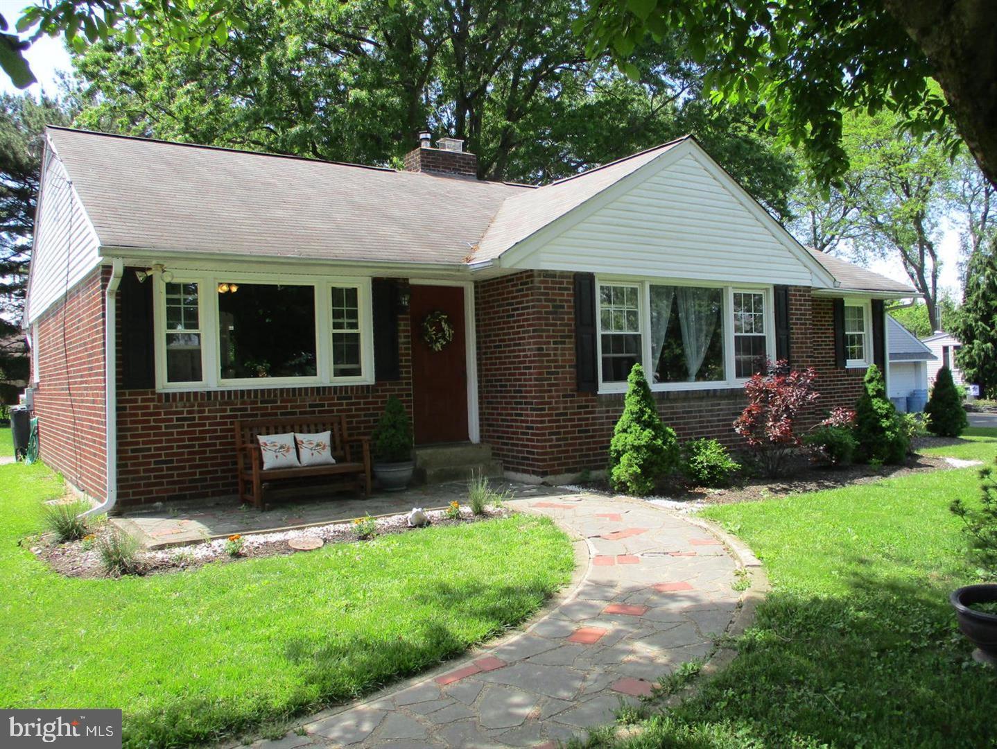 52 Paisley Rd Property Photo 1