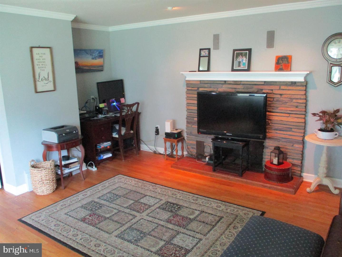 52 Paisley Rd Property Photo 3