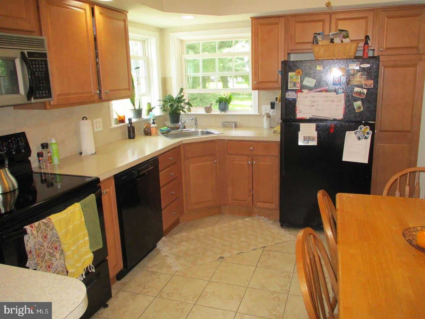 52 Paisley Rd Property Photo 8