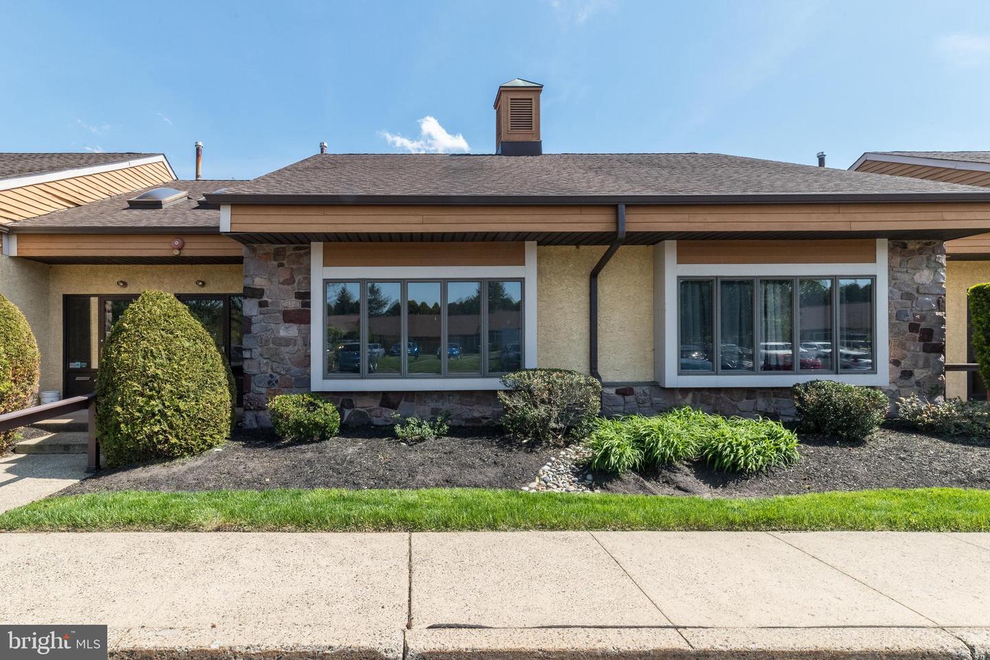 910 Property Photo 1