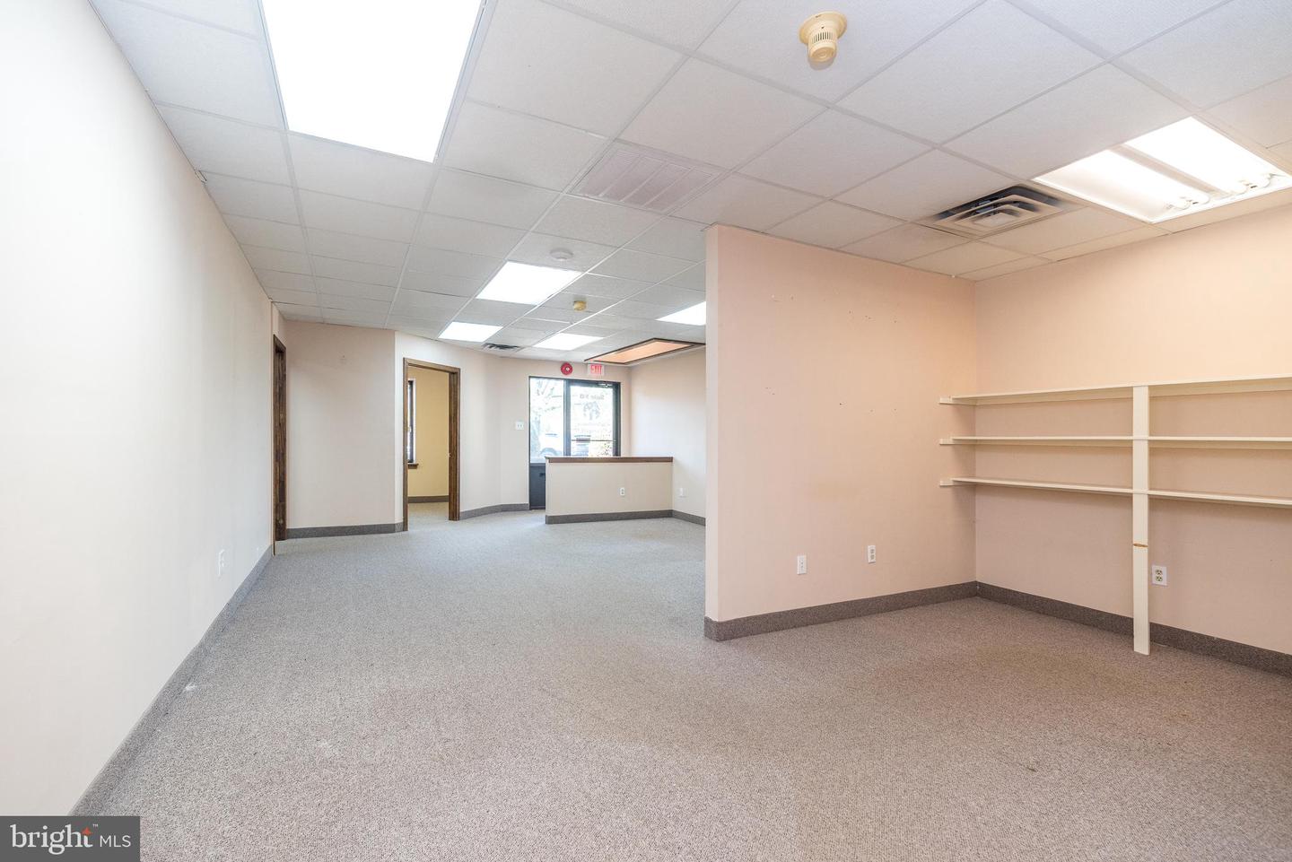910 Property Photo 5