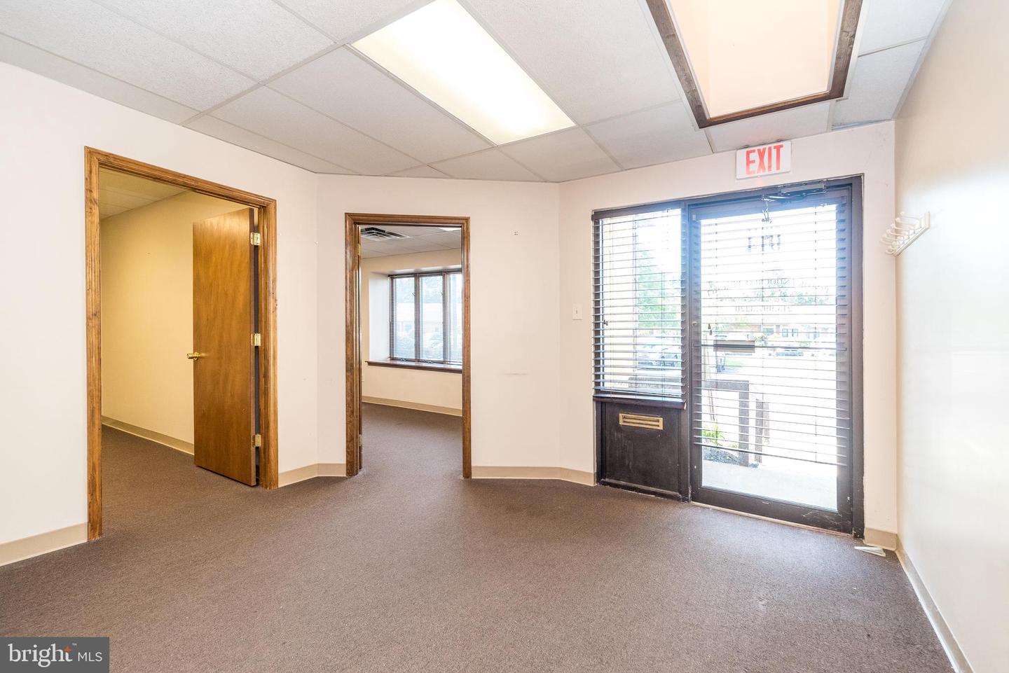 910 Property Photo 35