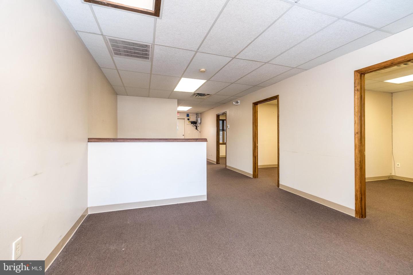 910 Property Photo 37
