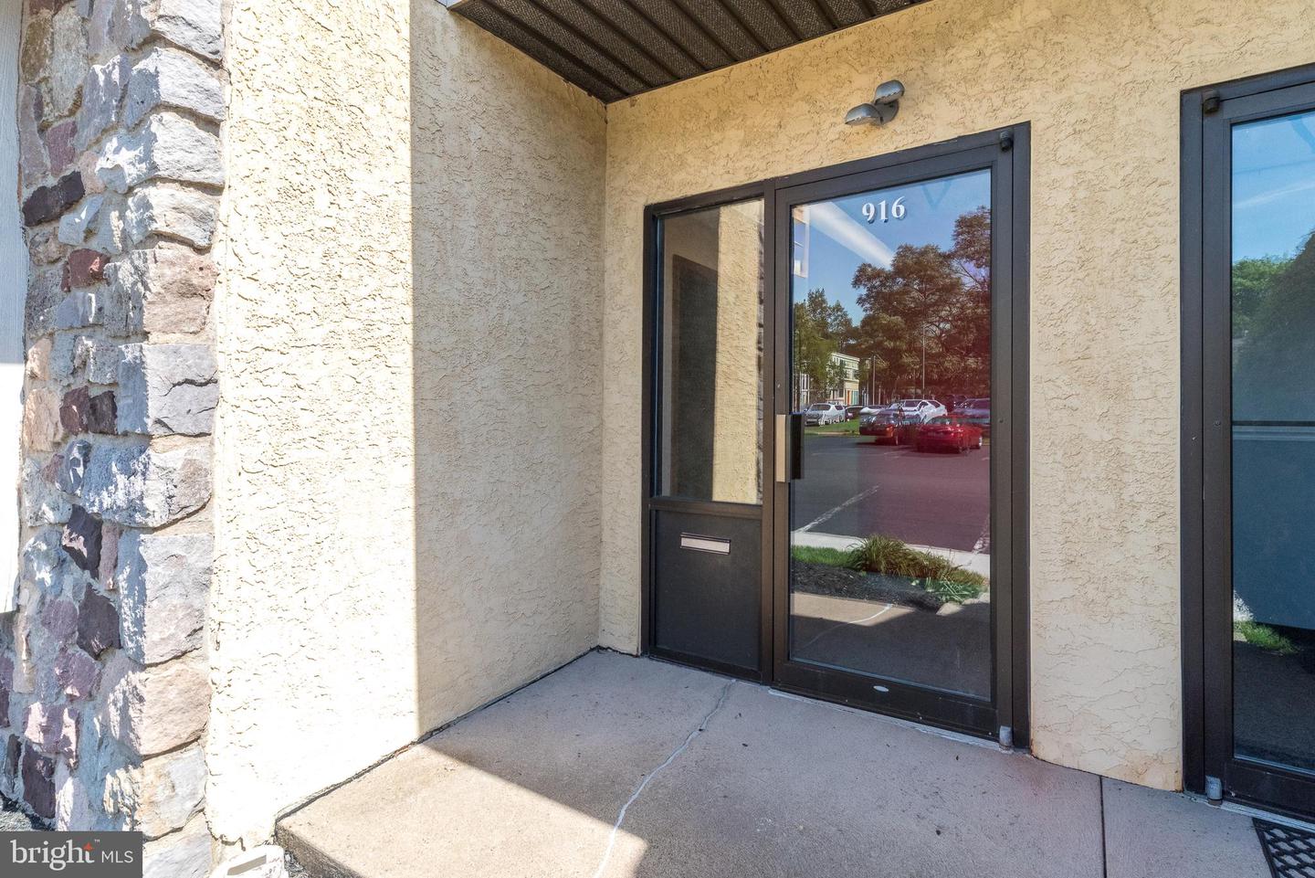 910 Property Photo 49