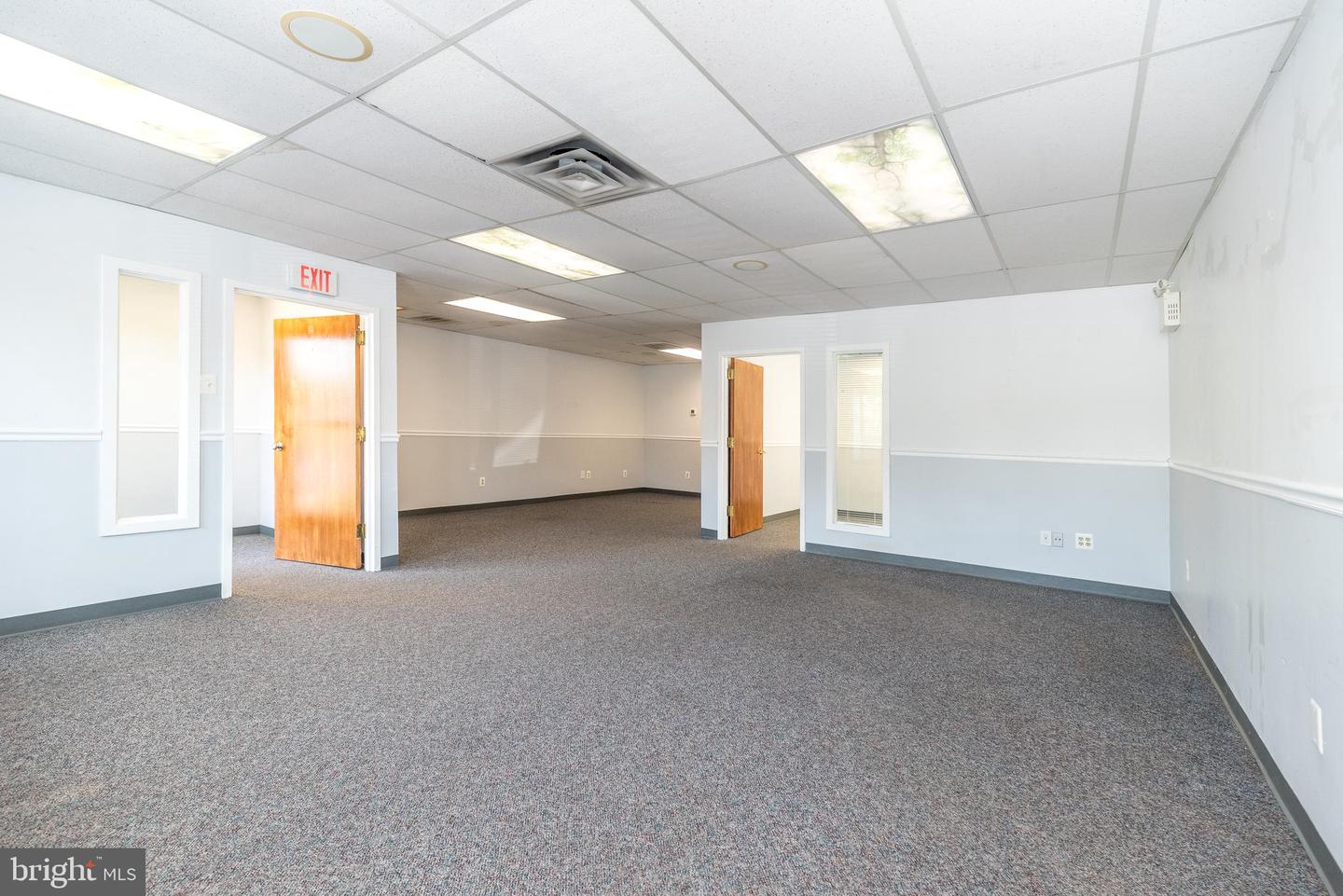 910 Property Photo 59